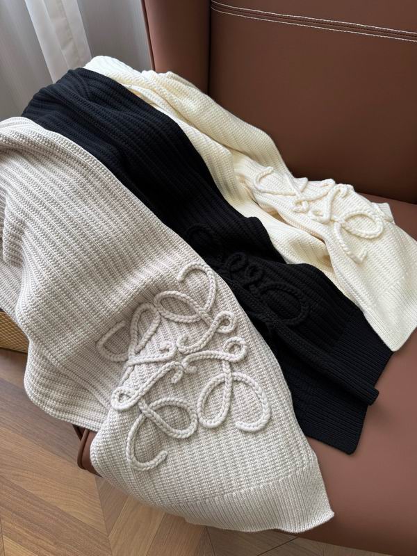 Loewe Scarf 40X180cm 100%羊绒 E110139